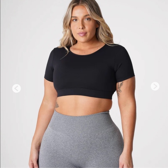 NVTGN OPEN TOP BLACK WORKOUT TOP ✨✨ - Picture 2 of 7